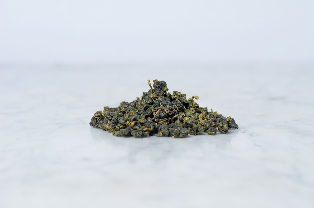 rolled lightly oxidized loose leaf oolong