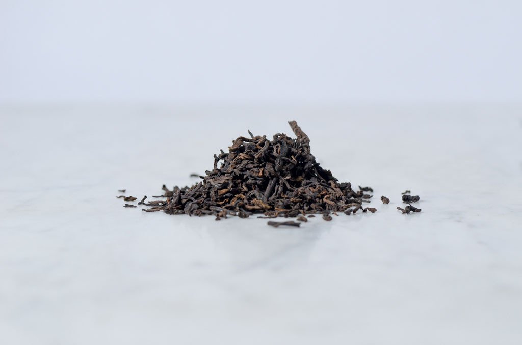 loose shou pu'er aged tea leaves