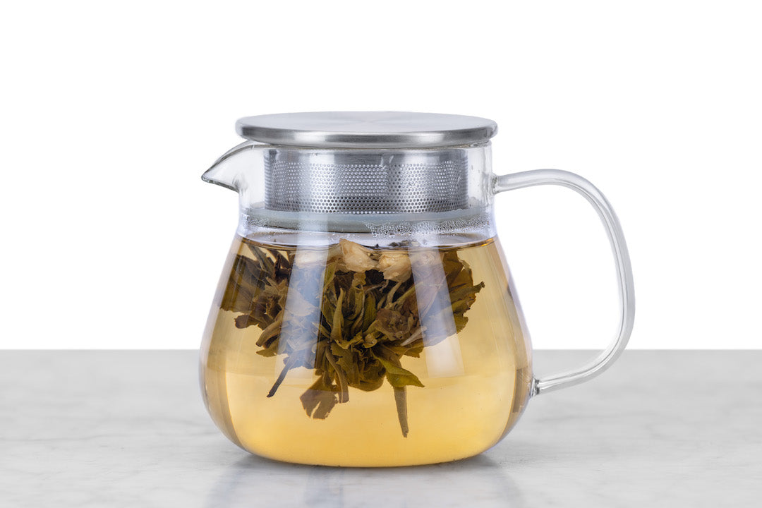 il vetro glass teapot with steeping blooming tea